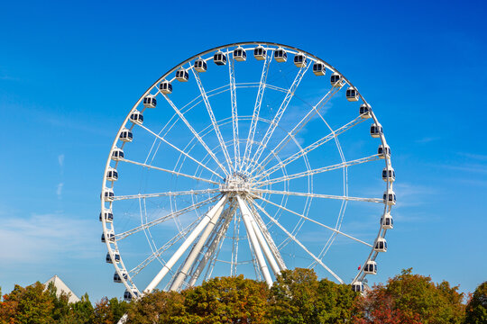 Observation Ferris wheel in Montreal