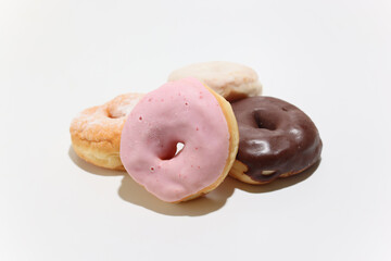 白背景のドーナツ