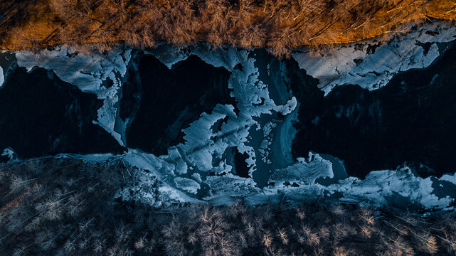 Icy bridge from Autumn to Winter