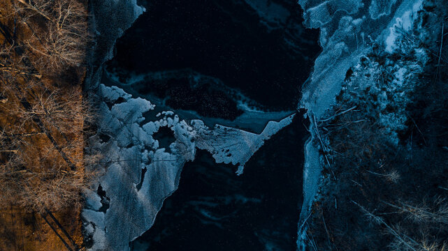 Icy bridge from Autumn to Winter