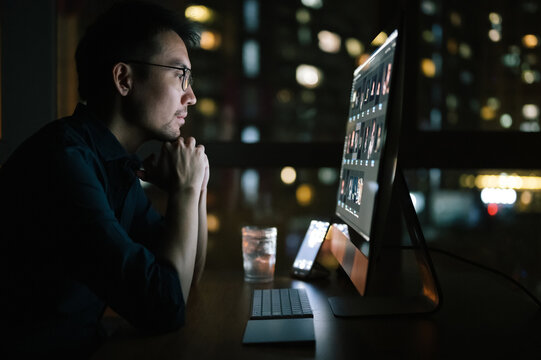 Businessman working in night