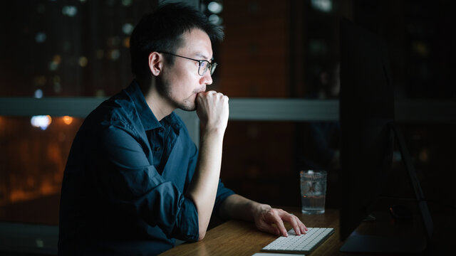 Businessman working in night
