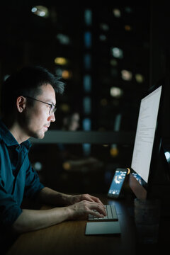 Businessman working in night