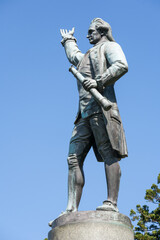 Captain cook statue.