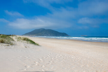 Dia de sol na Praia tropical do sul do Brasil,  ilha de Florianópolis, Praia do Santinho,  Florianopolis,  Santa Catarina