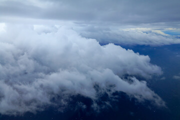 慶良間列島上空　悪天候