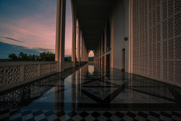Landscape of central mosque at twilight time, Hat yai,Songkhla, Beautiful destination place of southern part Thailand and Asia