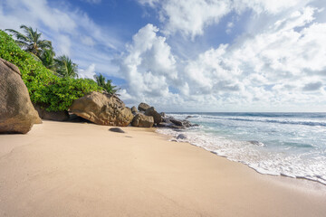 paradise beach on the seychelles