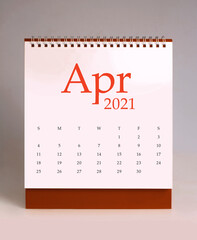 Simple desk calendar 2021 - April