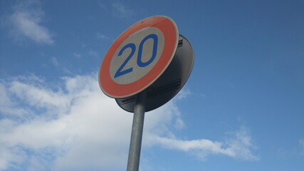 制限速度の道路標識