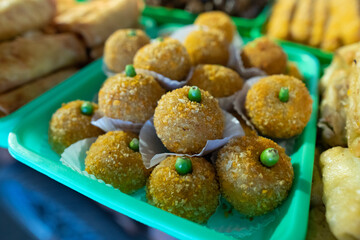 healthy and delicious indonesian food snack market