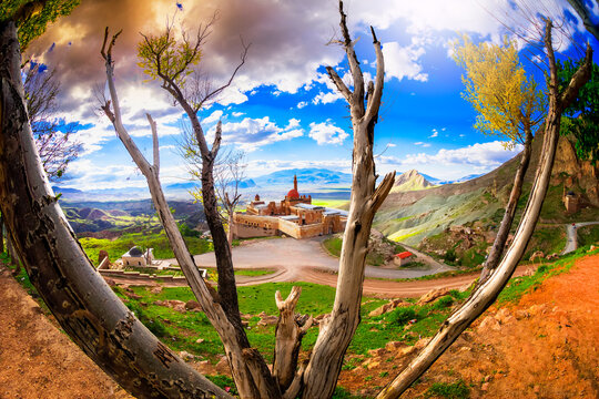 İshak Pasha Palace or İshak Pasha Complex is a bey castle located 5 kilometers away from Doğubayazıt near Ağrı Mountain.
