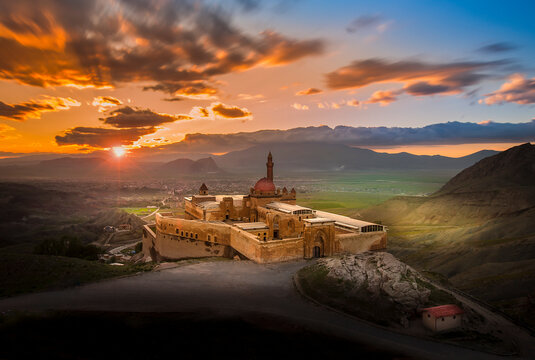 İshak Pasha Palace or İshak Pasha Complex is a bey castle located 5 kilometers away from Doğubayazıt near Ağrı Mountain.