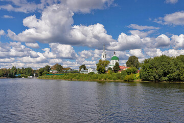Fototapeta na wymiar Tver. Church of the great Martyr Catherine of St. Catherine's monastery. View from the river.
