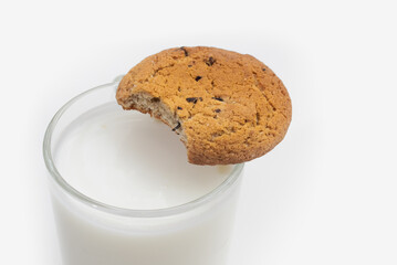 Light breakfast. Cookies with milk.