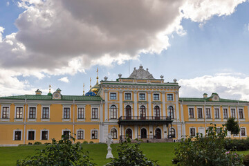 Fototapeta premium Tver.Tver Imperial travel Palace. 18th century. Cathedral square, view from the Volga embankment. The Palace Of Oldenburg. Summer day