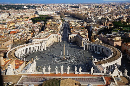 Ansicht von oben Panorama Luftbild von Rom mit St.  Petersplatz, Basilika - Italien