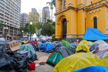 Acampamento de vitimas de predio que desabou, Sao Paulo. Brasil