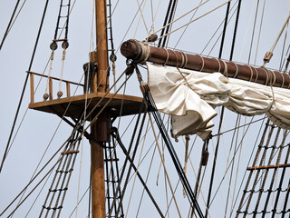17th Century Galleon Crow's Nest