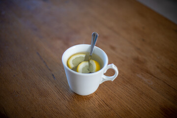 citron dans une tasse