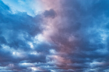 Obraz premium Cloudy skies after rain.