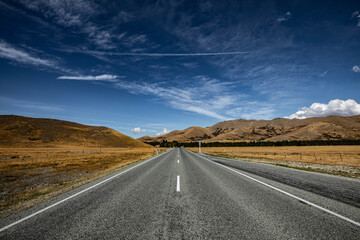 山への道　無人　ニュージーランド