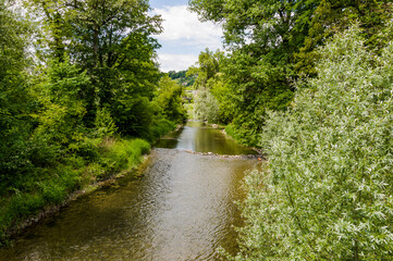 Brugg, Wasserschloss, Flusslandschaft, Aare, Fluss, Aareuferschutzgebiet, Wald, Waldweg,...