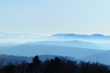 Wiener Alpen im Nebel