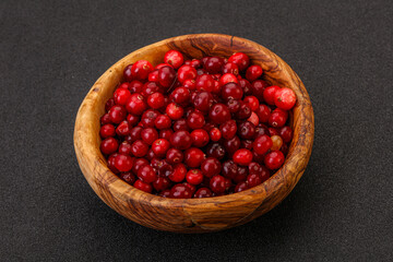 Sweet and tasty cranberry in the bowl