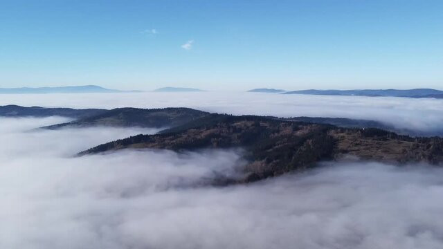 Morze mgieł Beskidy
Sea of ​​mists  Beskidy mountains