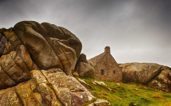 rustic house between rocks III, brittany