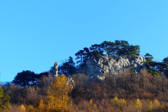 Arnstein Nadel, Felsen