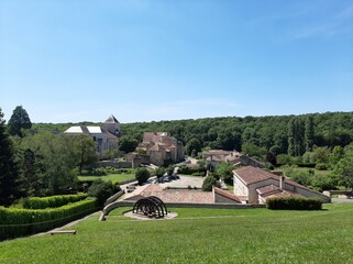 Vue sur le village de Nouaillé-Maupertuis