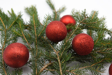 Obraz na płótnie Canvas albero natale palle bocce rosse festa natalizio addobbi decorazioni 