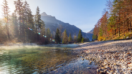 Fototapeta na wymiar Bluntautal, Salzburger Land, Österreich, an einem Herbstmorgen