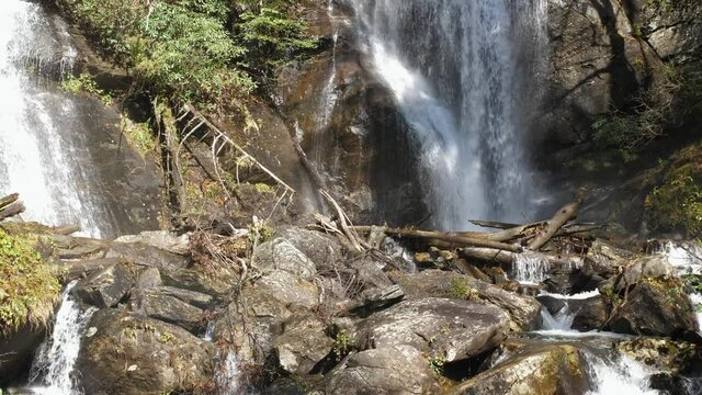 Waterfall sprays on rocks beneath Anna ruby Falls, 4k, 60fps
