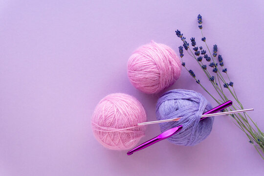 รูปภาพCrochetting – เลือกดูภาพถ่ายสต็อก เวกเตอร์ และวิดีโอ176,567