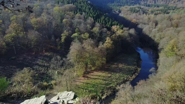 Belgique Wallonie Ardenne bois foret nature Gaume Chiny Semois riviere Rocher du Hat