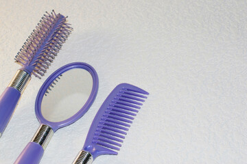 
comb mirror tool for salon haircut