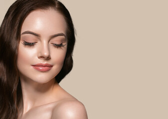 Naklejka premium Beautiful healthy skin woman natural make up 