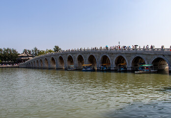 Pont sur le lac de Kunming à Pékin, Chine