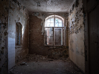 Fototapeta na wymiar The old abandoned room of a building, Lost Place