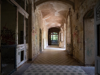 Obraz premium The old abandoned room of a building, Lost Place