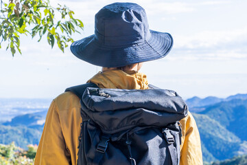 登山　男性