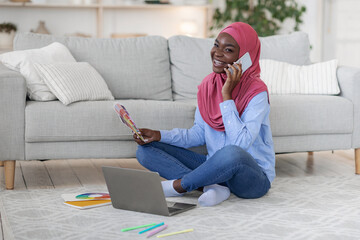 Obraz premium Freelance Work For Islamic Women. Black Muslim Female Designer Working At Home