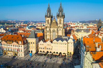 Obraz premium Watercolor drawing of View of Old town square with old buildings and Church of Our Lady before Tyn in the stare mesto from platform of Old Town Hall (Staromestska Radnice), Prague, Czech Republic