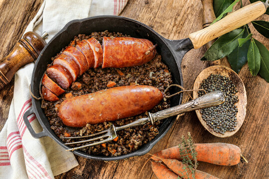 saucisses de Morteau et lentilles carottes