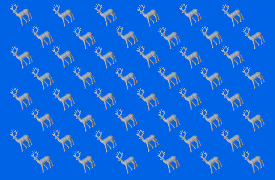  Reindeer pattern on colorful backdrop