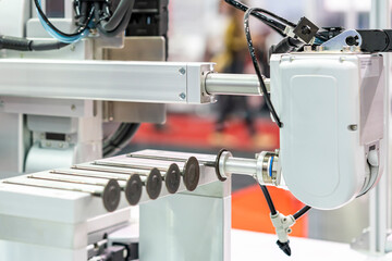 high technology accuracy and modern automatic picking by vacuum or suction for assembly automotive engine valve or parts material goods product of manufacturing process in industrial