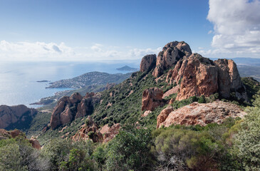 vue depuis le massif de l'Estérel sur la cote de la Méditerranée sur la côte d'Azur en France
